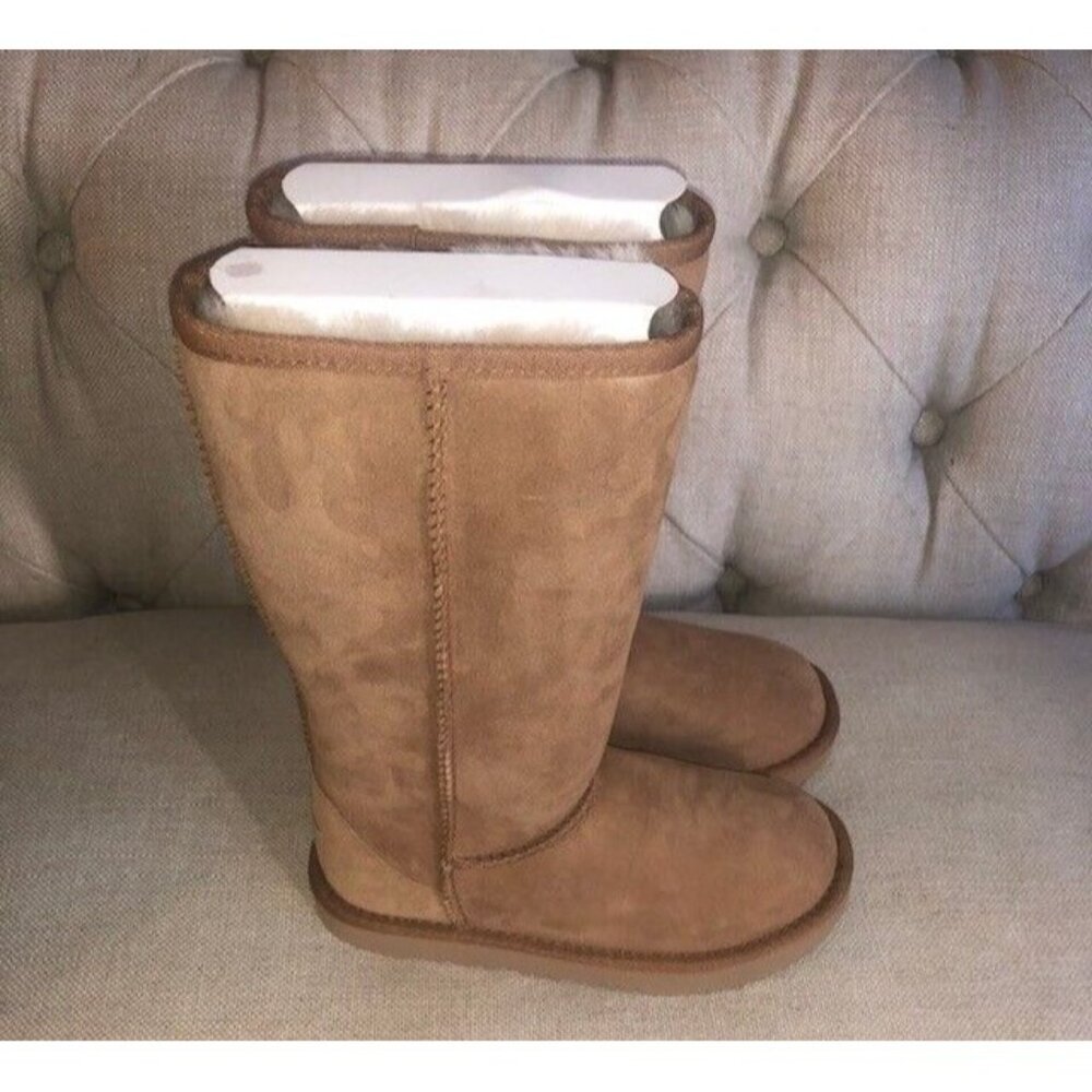 NEW $180 UGG KID'S CHESTNUT CLASSIC TALL BOOTS (YOUTH) US SIZE 13Y - Picture 3 of 8